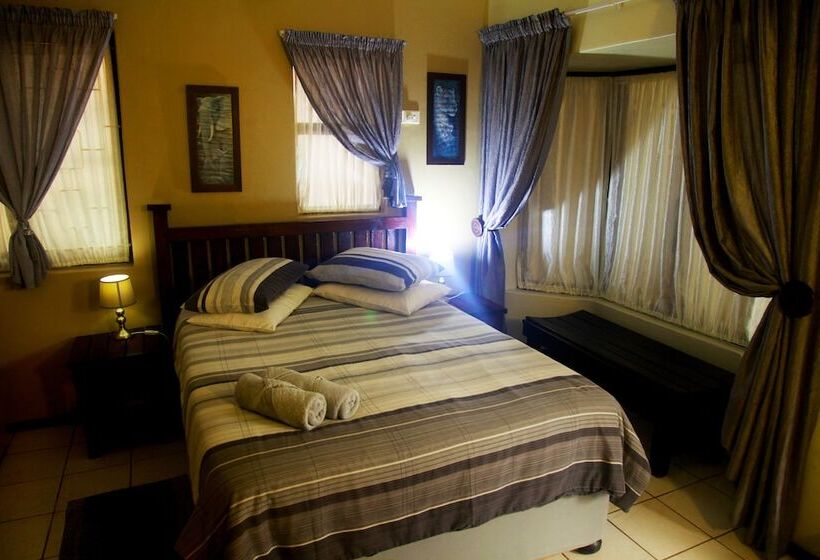 צימר Mzimayi River Lodge