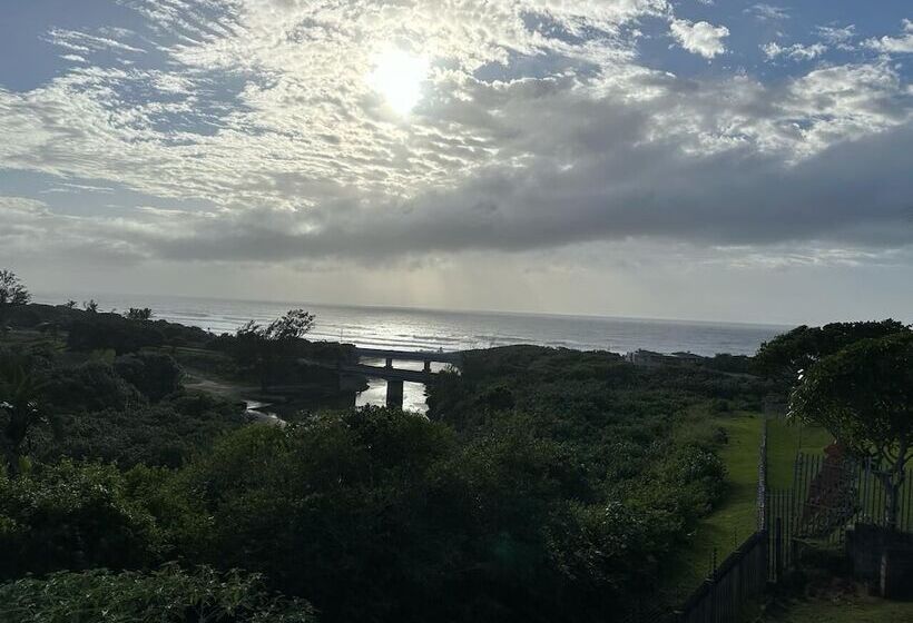 צימר Mzimayi River Lodge