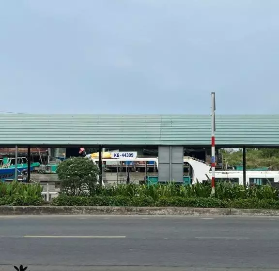 تختخواب و صبحانه Nhà Nghỉ Thu Xá