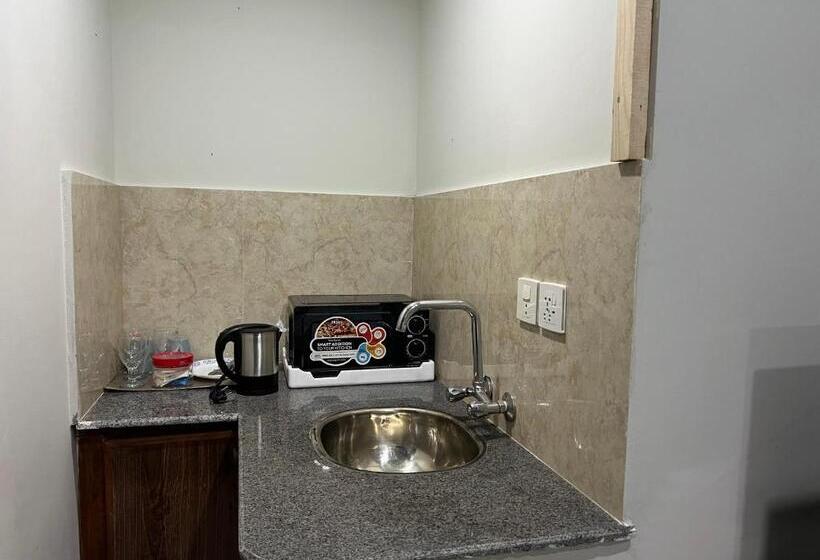 تختخواب و صبحانه Rayyan Retreat