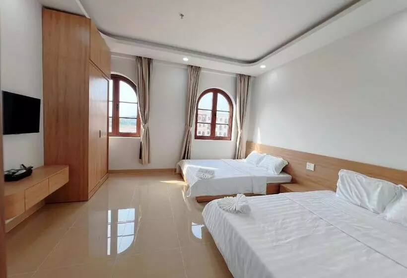 هتل Khách Sạn Tam Hữu