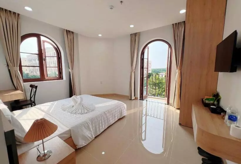 هتل Khách Sạn Tam Hữu