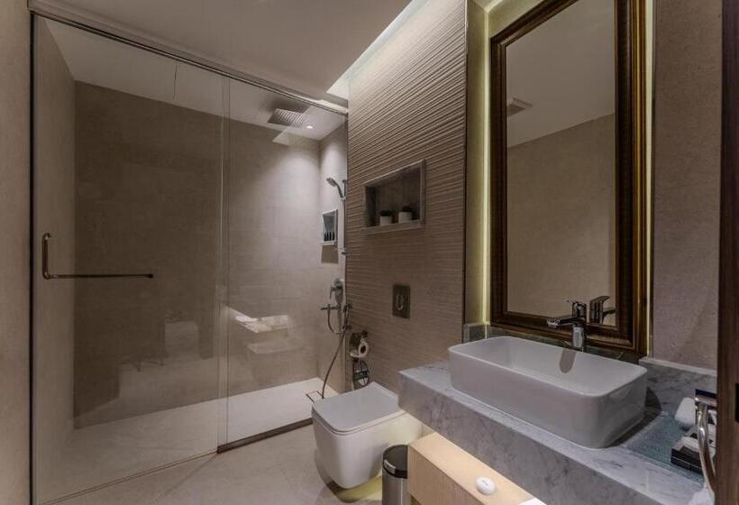 Отель Lilac Park