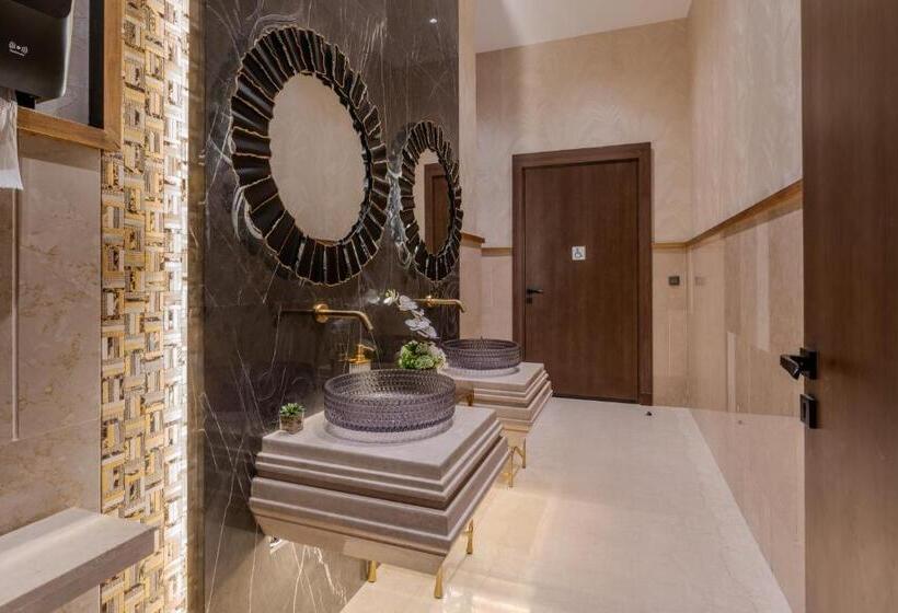 Отель Lilac Park