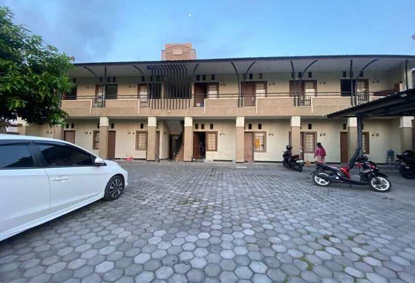 Отель Oyo Life 93284 Kos Cendana Raya