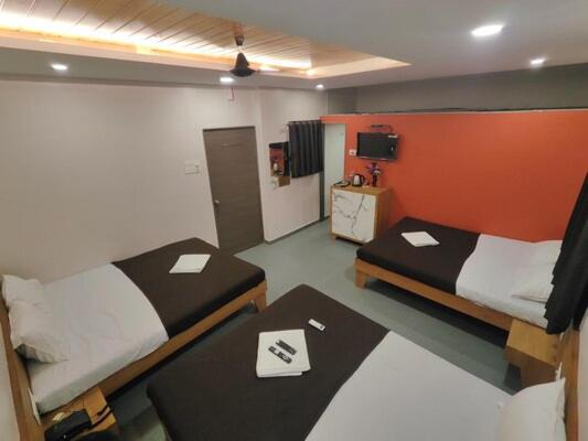 בית מלון כפרי Shivansh Executive