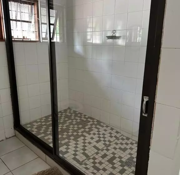 پانسیون 39 Hoog Street