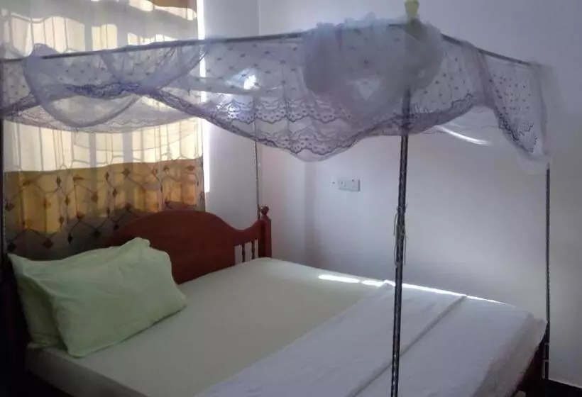 پانسیون Capital Hill Rest House