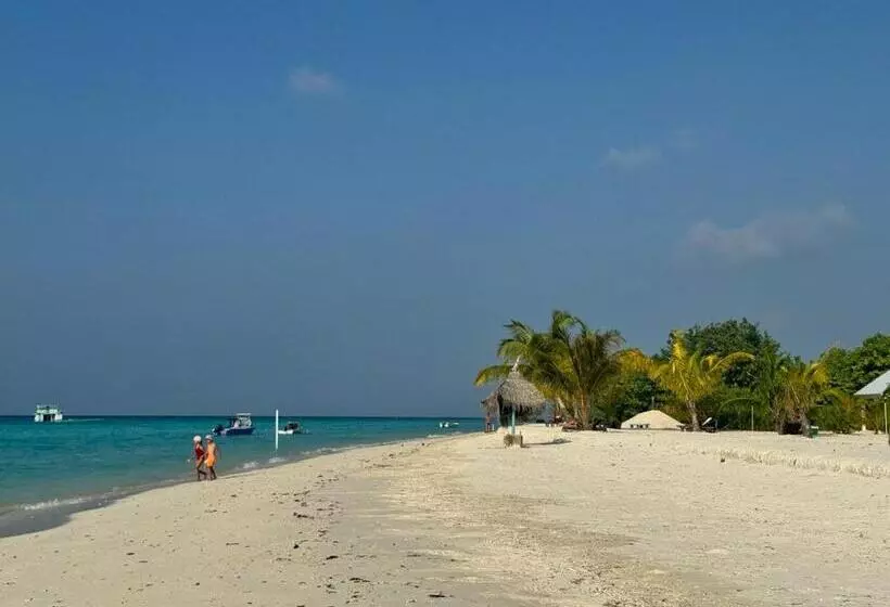 پانسیون Oi Beach