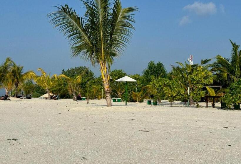 پانسیون Oi Beach