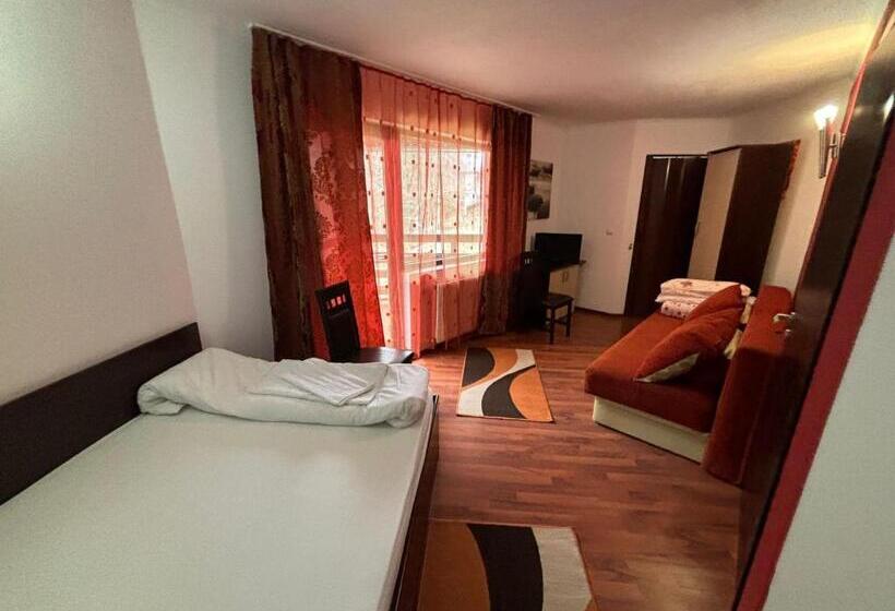 بنسيون Vila Residence