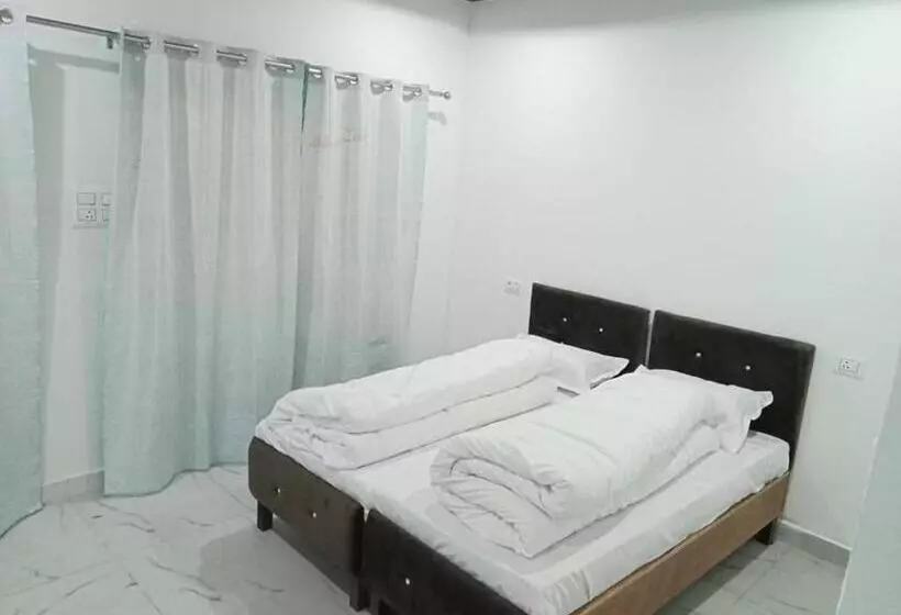 Pr Resort   Walking Distance To Jw Marriott Hotel Couple Friendly
