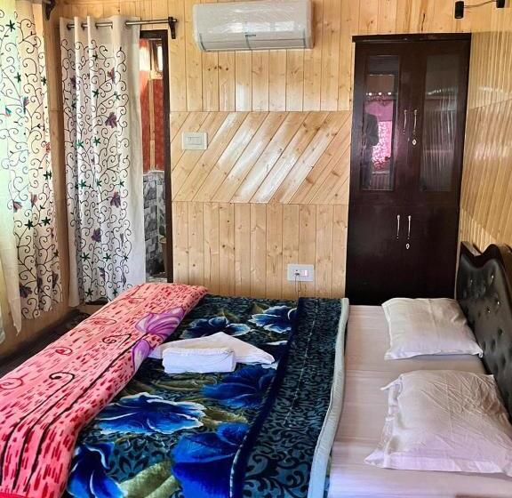 هاستل Gulmarg View Cottage