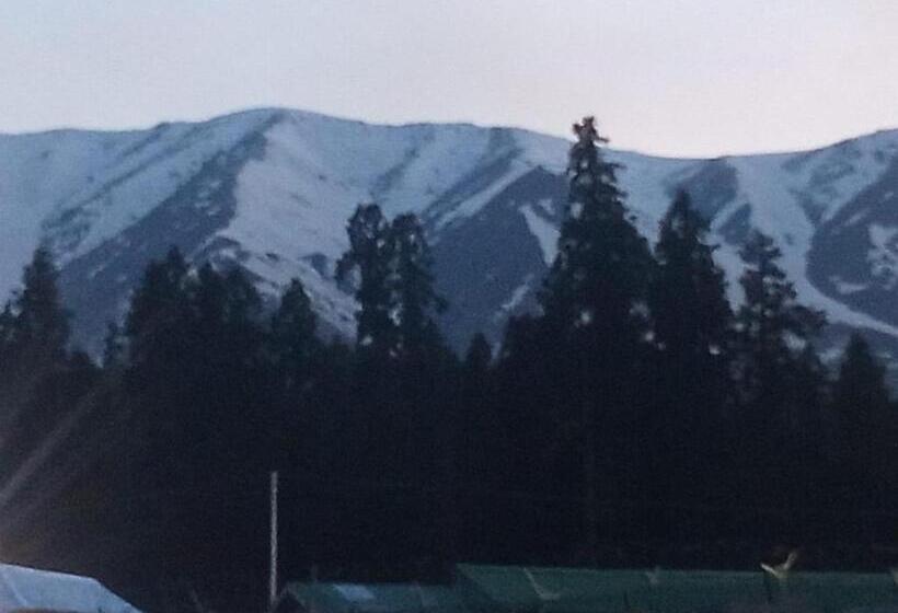 هاستل Gulmarg View Cottage