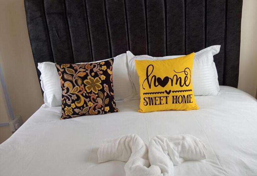 تختخواب و صبحانه Lora S Haven Homes Studio Apartment