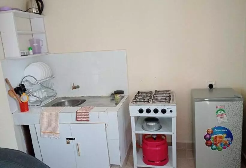 تختخواب و صبحانه Lora S Haven Homes Studio Apartment