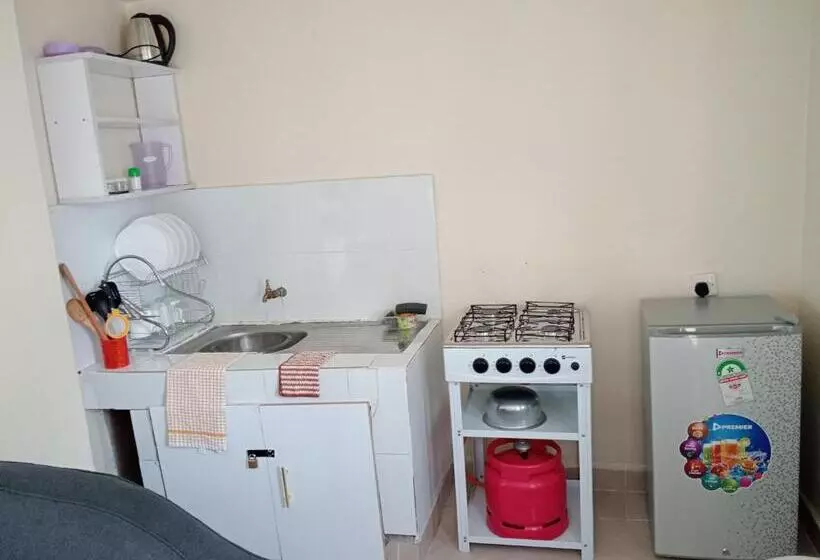 تختخواب و صبحانه Lora S Haven Homes Studio Apartment