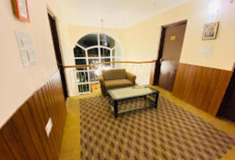 Forest Hill Resorts Laripora