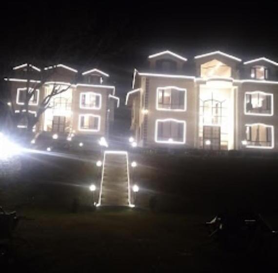 Forest Hill Resorts Laripora