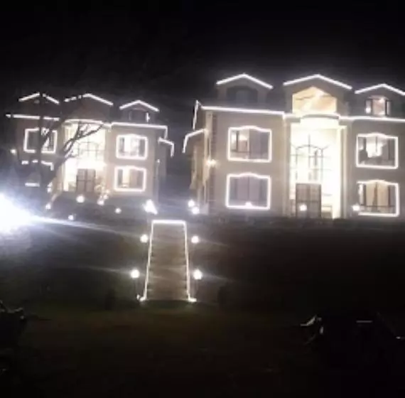 Forest Hill Resorts Laripora