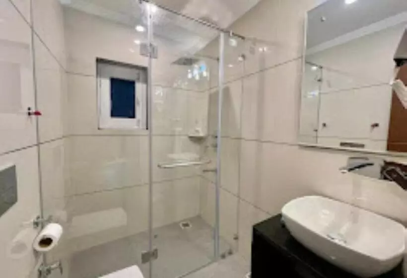 Forest Hill Resorts Laripora