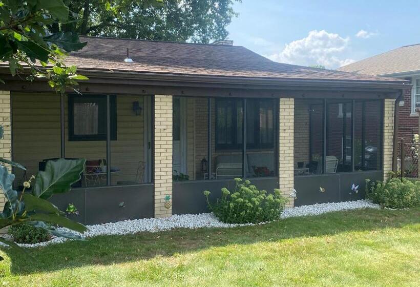 Grandma Sang S Bed & Breakfast