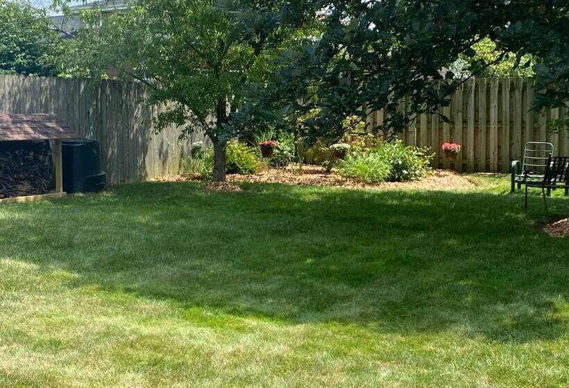 Grandma Sang S Bed & Breakfast