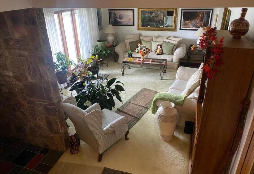 Grandma Sang S Bed & Breakfast