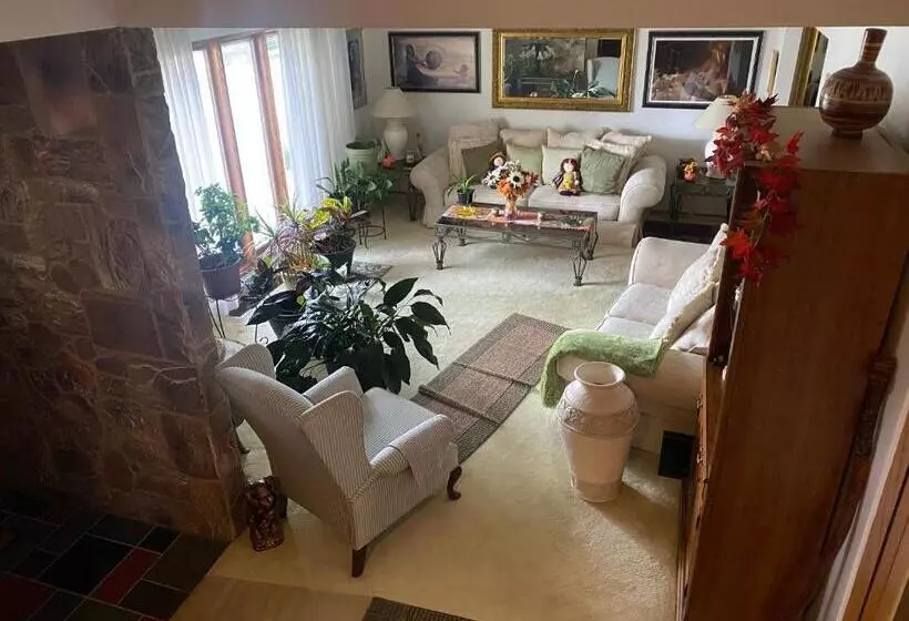 Grandma Sang S Bed & Breakfast