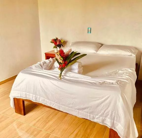 ホテル Cabañas Iracas Del Mar