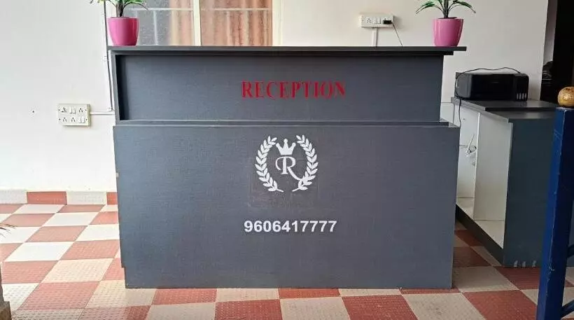 ホテル Raj Comfort