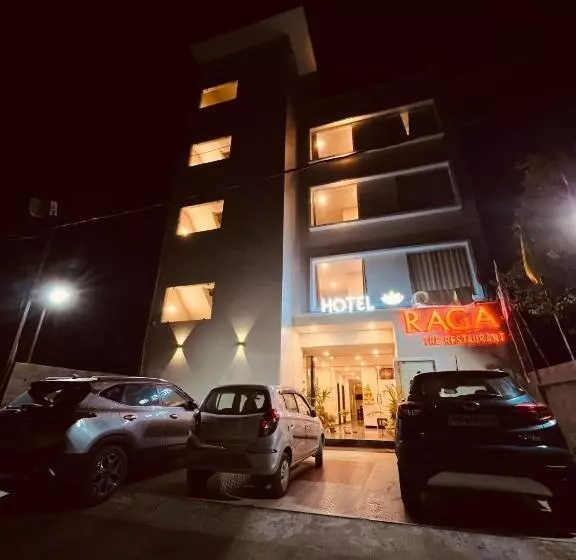 هتل Snow Chalet