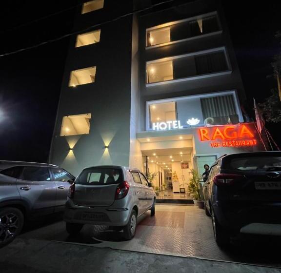 בית מלון כפרי Snow Chalet