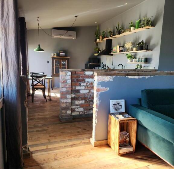 Отель The Old Dairy On Winkleigh