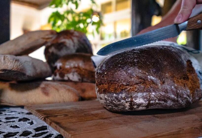 Landhotel Rosenhof Am Plauer See Garni Mit E Säule