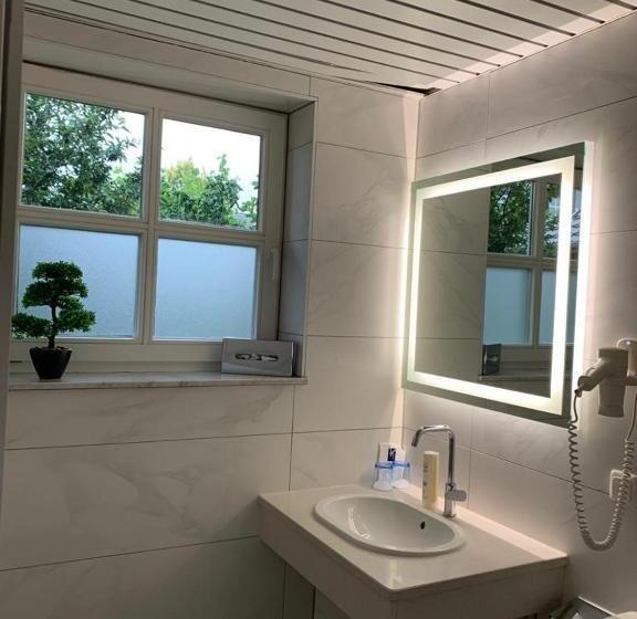 Landhotel Rosenhof Am Plauer See Garni Mit E Säule