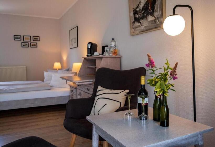 Landhotel Rosenhof Am Plauer See Garni Mit E Säule