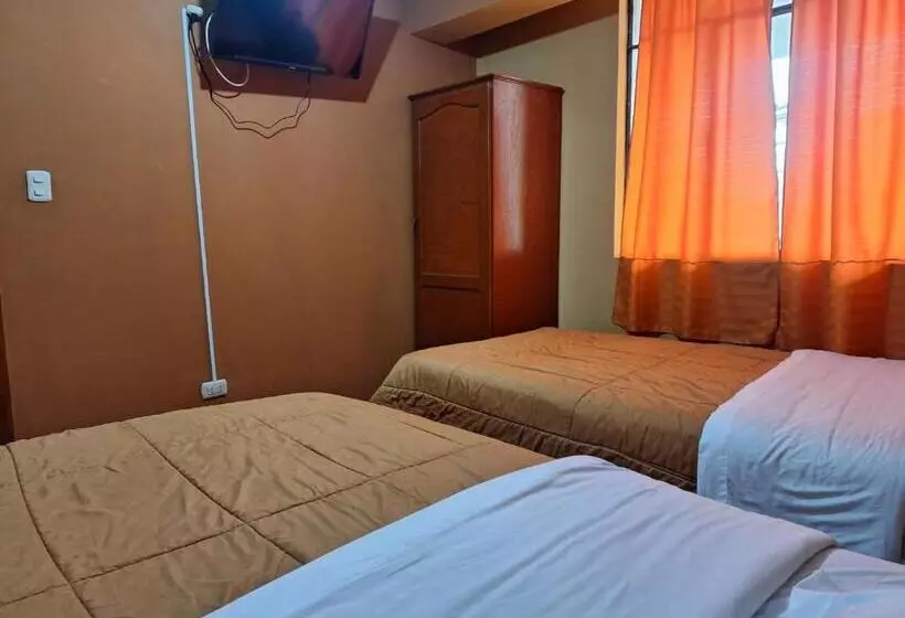 Montañero Hostel Ii