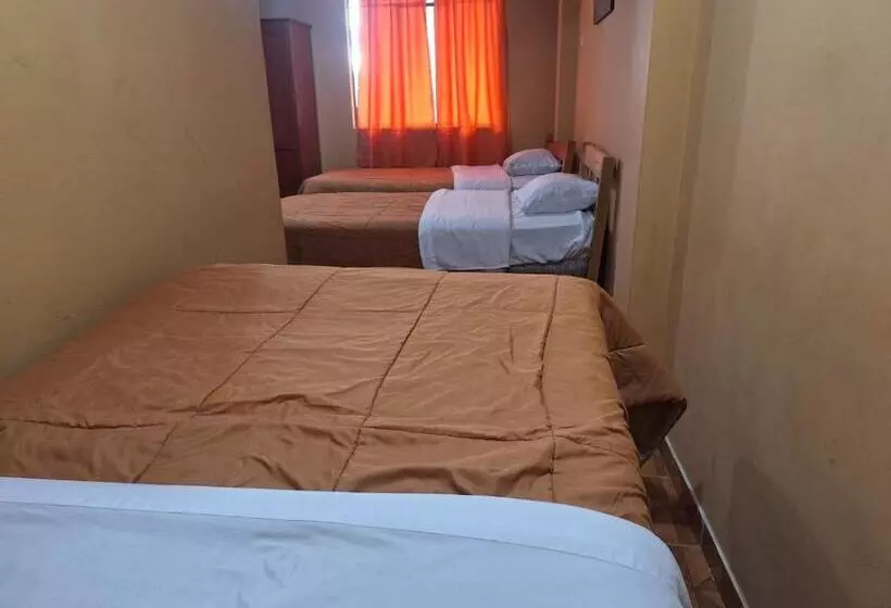 Montañero Hostel Ii