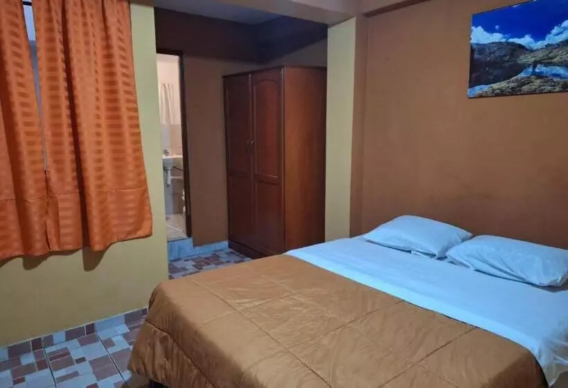 Montañero Hostel Ii