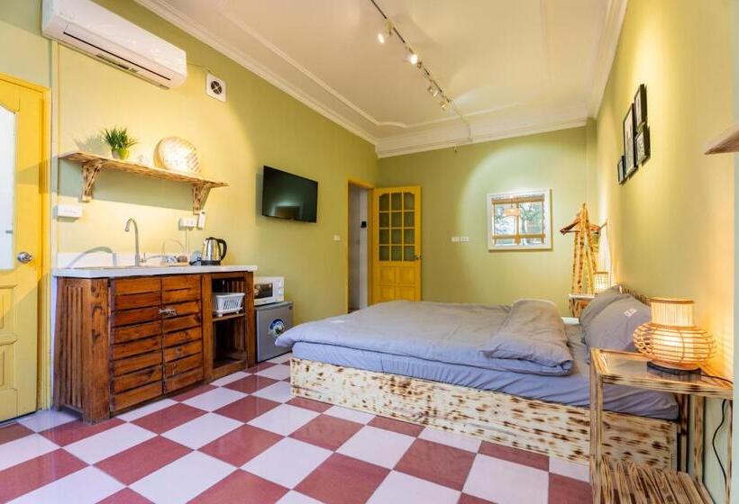 پانسیون 1  Homestay Hanoi  Cozy   Street View   Perfect Location