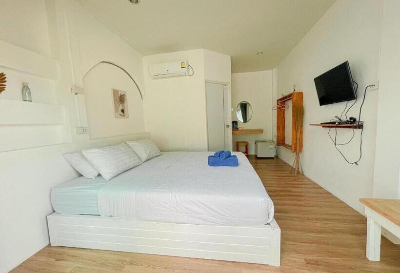 Pansiyon Baancaptainhook Pool Kohlarn