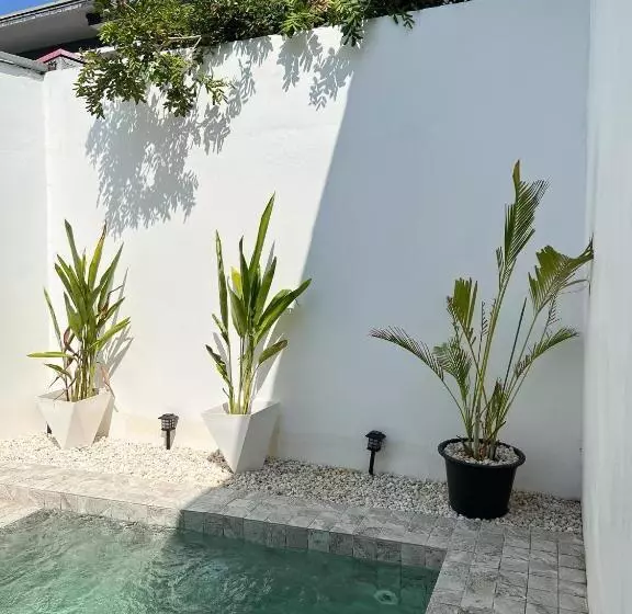 پانسیون Baancaptainhook Pool Kohlarn