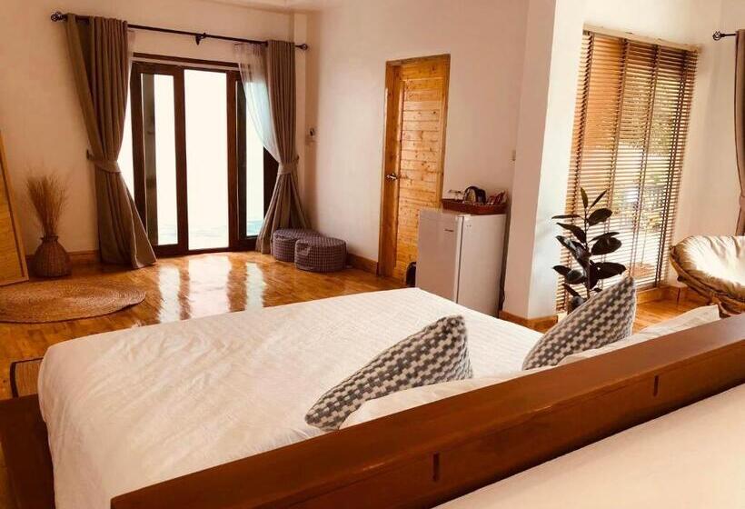 Pansiyon Baancaptainhook Pool Kohlarn