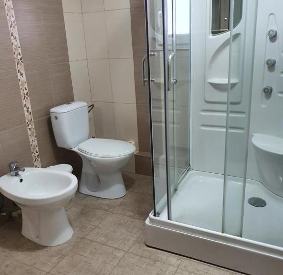 بنسيون Casa Laurentiu