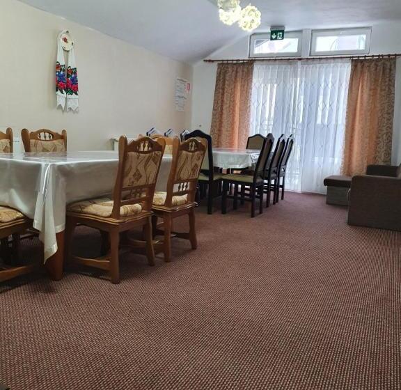 بنسيون Casa Laurentiu