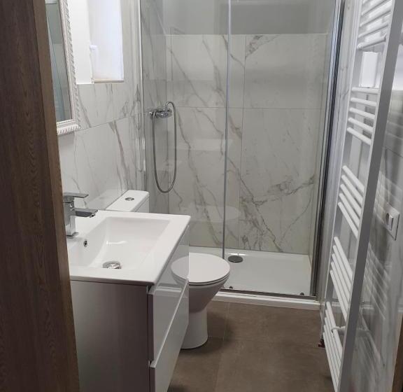 بنسيون Casa Laurentiu