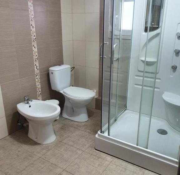 بنسيون Casa Laurentiu