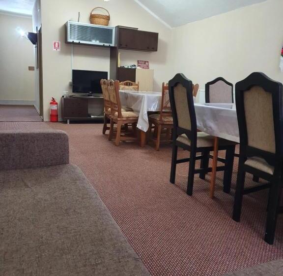 بنسيون Casa Laurentiu