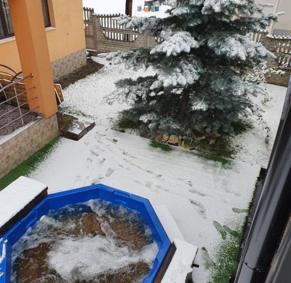 بنسيون Casa Laurentiu